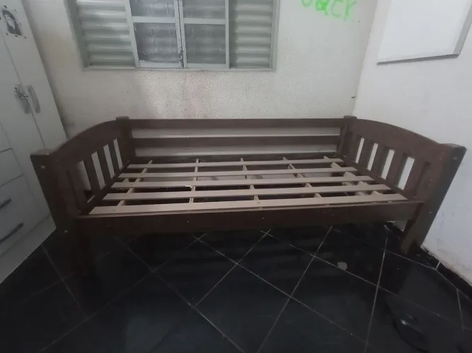Parte Inferior de Beliche de Madeira - Pode Ser Usada como Cama de Solteiro