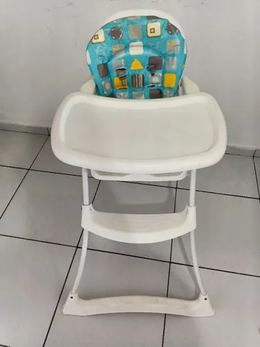 Cadeirinha de alimentação para bebê