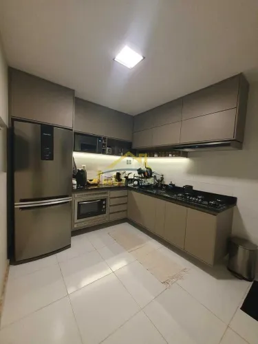 Casa em Condomínio 3 suítes Energia Solar Porteira Fechada LAURO 640 mil
