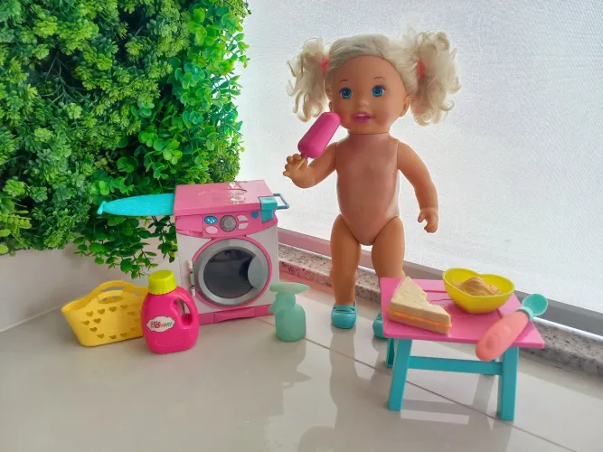 Boneca little mommy hora de comer e lavar 2017 (usado)