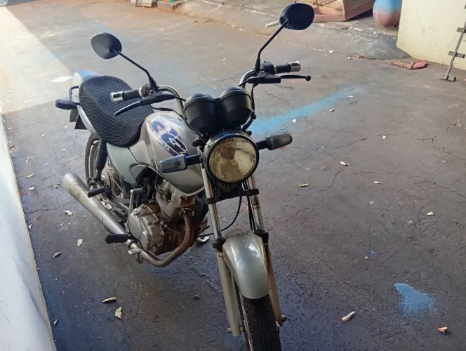 Vendo CG Titan KS 2000