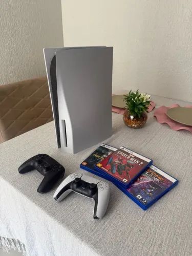 PS5 2 controles + 3jogos + leitor de disco 