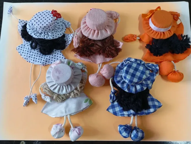 Imãs de geladeira Bonecas