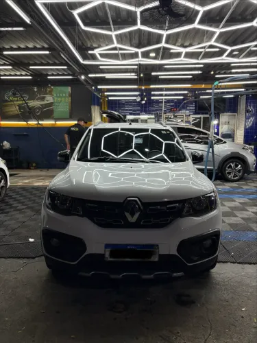Renault Kwid Outsider 1.0 Flex 12V 5P Mec. 2021