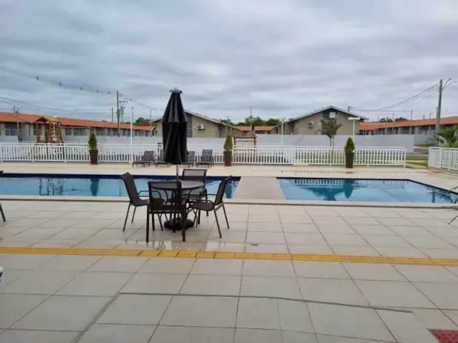 ALUGO CASA CONDOMINIO FECHADO TIMOM