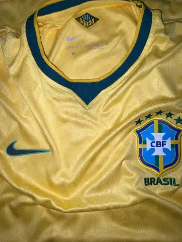 Vendo camisa da seleção brasileira - modelo 2026/27 TAM EXGG Estilo jogador