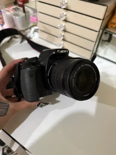 Câmera canon t3i - lente 18-55