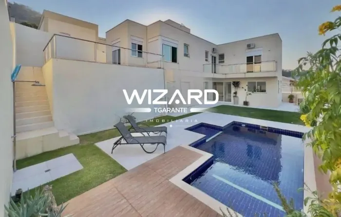 Casa à venda no Condomínio Água Verde, em Atibaia-SP