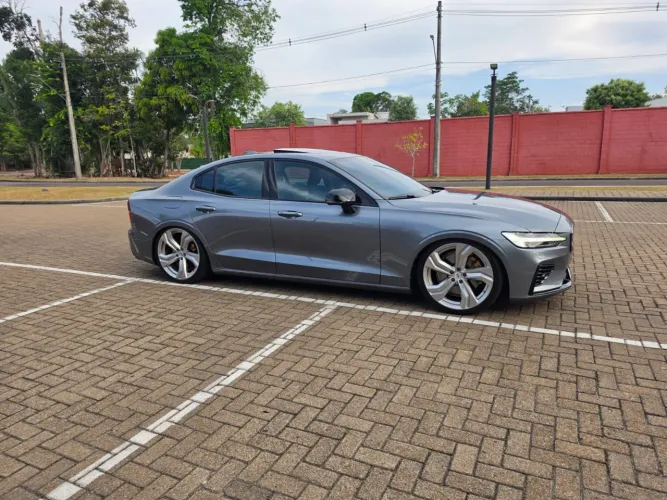 Volvo S60 T-8 R-design 2.0 407cv 4P Híbrido 2020