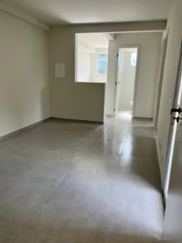 Apartamento à venda em Petrópolis-RJ, bairro Duarte Silveira: 2 quartos, 1 suíte, 2 salas,