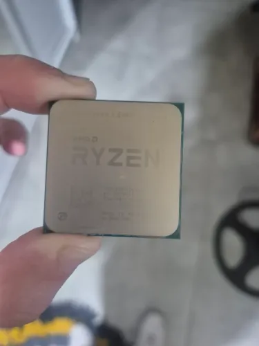Ryzen 5 5600 + memória ram 2x8 3200 mhz cl18
