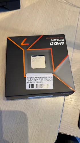 AMD RYZEN 7 9700x
