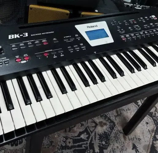 Vendo Teclado bk3 da Roland