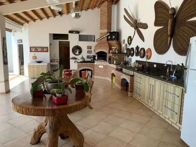 Casa com 3 dormitórios à venda, 580 m² por R$ 1.500.000,00 - Vila São Geraldo - Taubaté/SP
