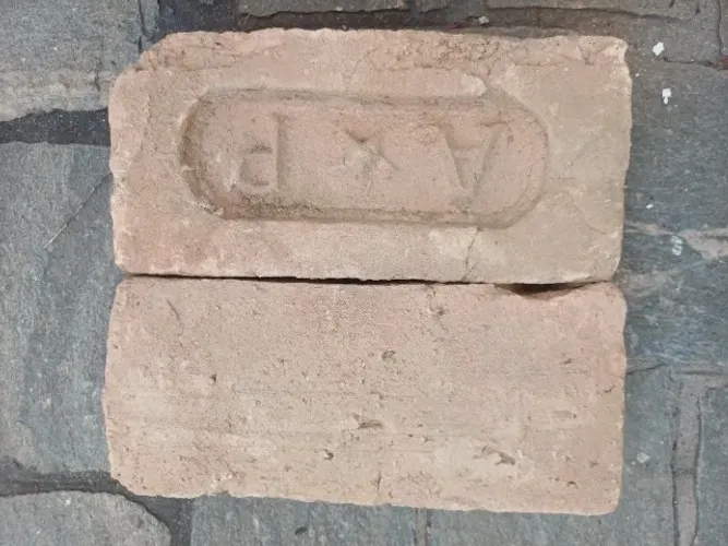 Tijolos de demolicao