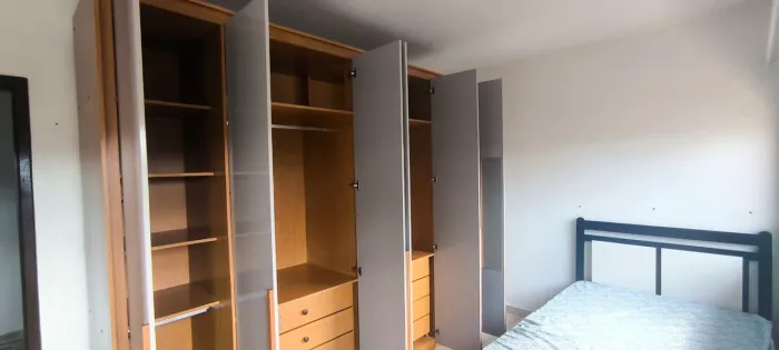 Guarda-roupas 6 portas, 8 gavetas, 2 espelhos, comprado na Danúbio