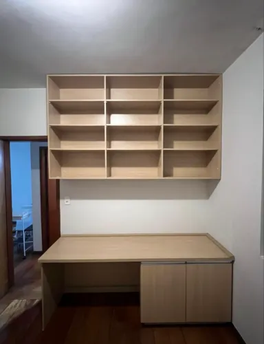 Livreiro com Bancada em MDF Premium