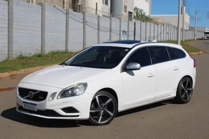 Volvo V60 T-5 R-desing 2.0 5P 2013