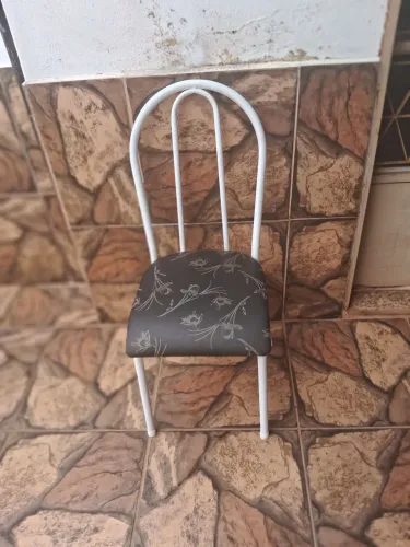 Cadeira usada boa