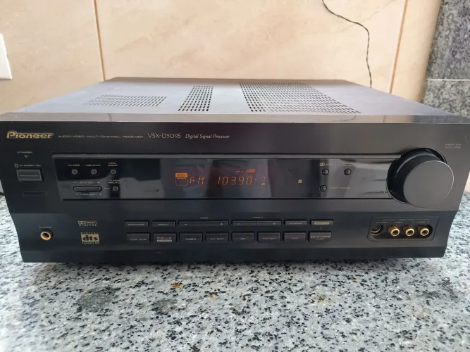 Vendo Receiver Pioneer Vsx-d509s 5.1 Ano 2000 Vintage, Impecável está sem controle. Leia