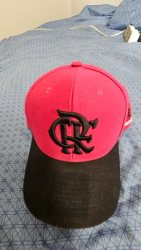 Bone original do flamengo na cor rosa