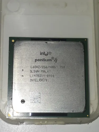 Processador Intel Pentium 4 1,60 GHz Cache de 256 K 400 MHz