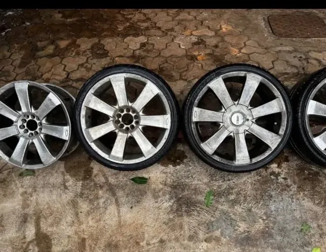 Vendo roda aro 18 5x100 passo cartão