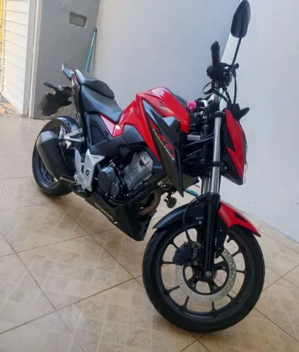 Twister cb300f novíssima 