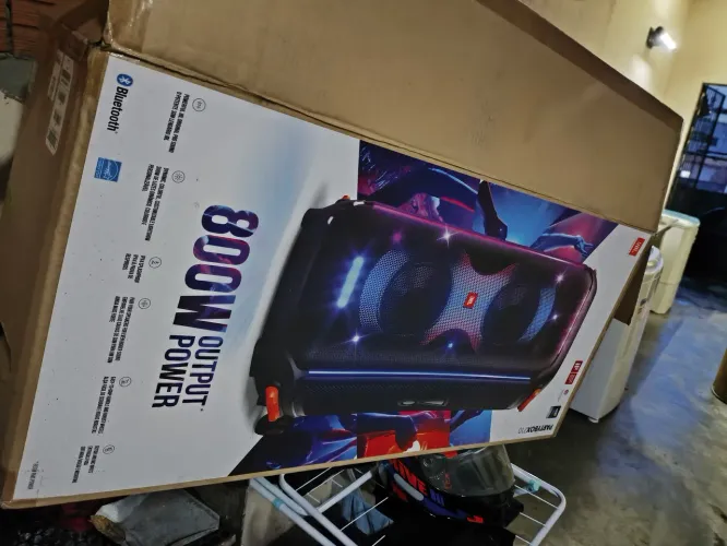 Vende -se JBL partybox 710