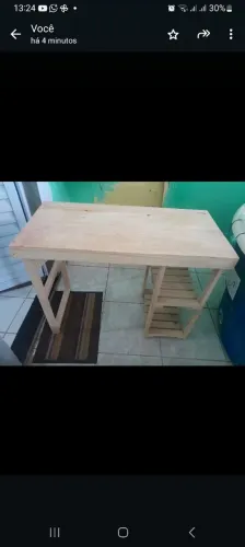 Vendo mesa em madeira de palets