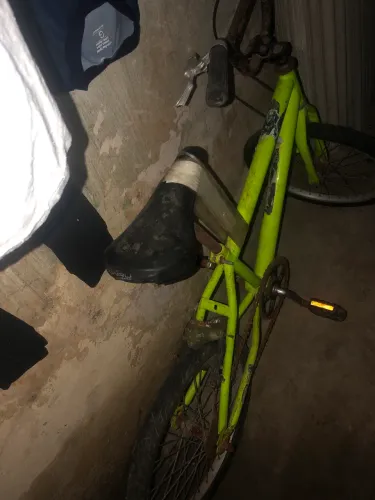 Bicicleta usada pra venda !