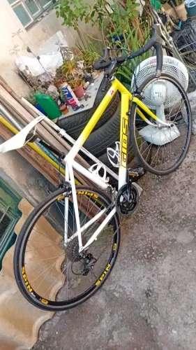BIKE SPEED DE CORRIDA - SOBE ATÉ PAREDE