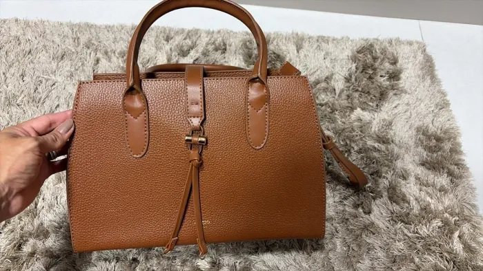 Bolsa Arezzo NUNCA USADA - OPORTUNIDADE