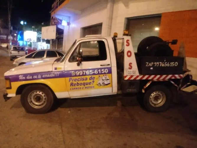 Reboque de carros e motos