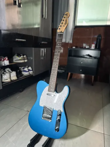 Guitarra Fender Squier Affinity Telecaster