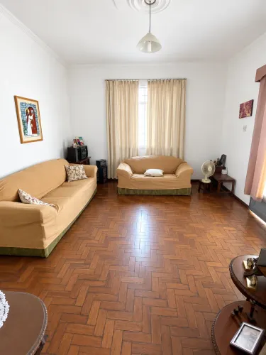 Casa à venda na Travessa São Gonçalo, Centro, São Gonçalo - RJ