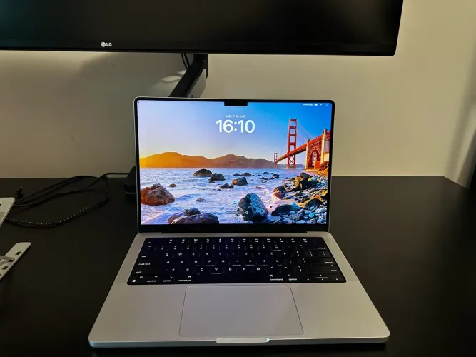 MacBook Pro M2 Pro (2023) 16GB RAM 512GB SSD - USADO