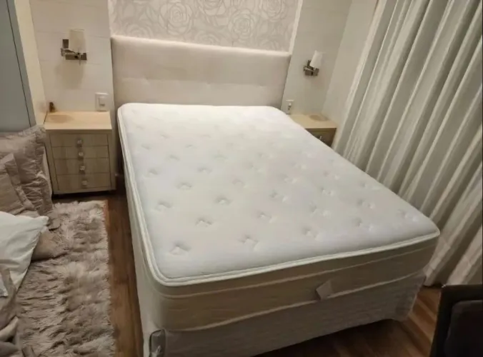 Cama casal completa em excelente estado - colchão Flex + box Castor Class Box
