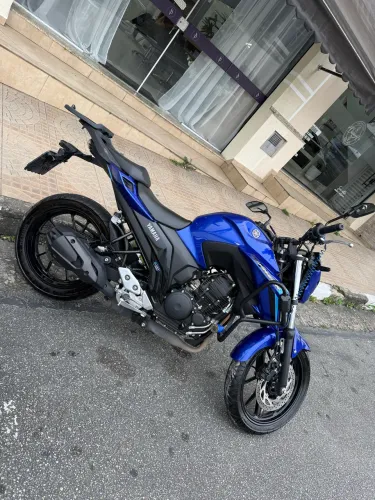 Fazer zerada , com apenas 7 mil km