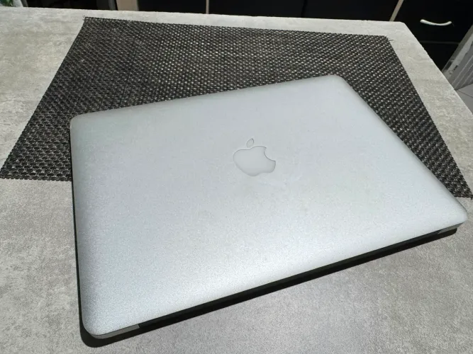 MacBook a1466