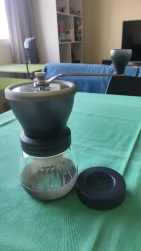 Moedor de café manual - Hario