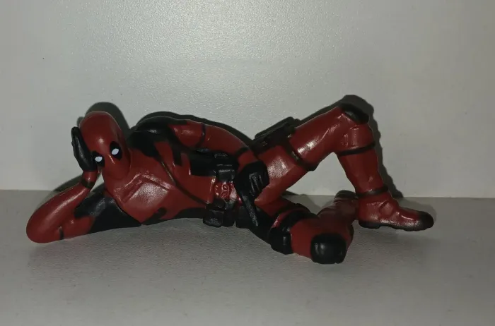 BONECO ACTION FIGURE MINIATURA MARVEL DEADPOOL