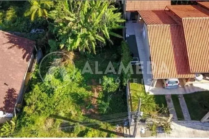 TERRENO A VENDA NO BAIRRO VELHA!