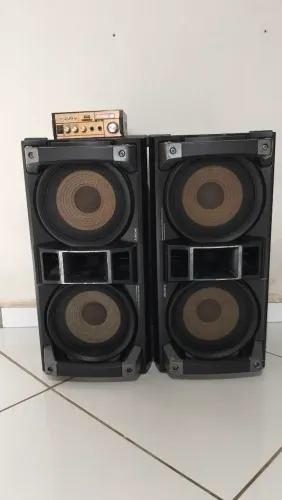 ? CAIXA DE SOM SONY COMPLETA À VENDA ?