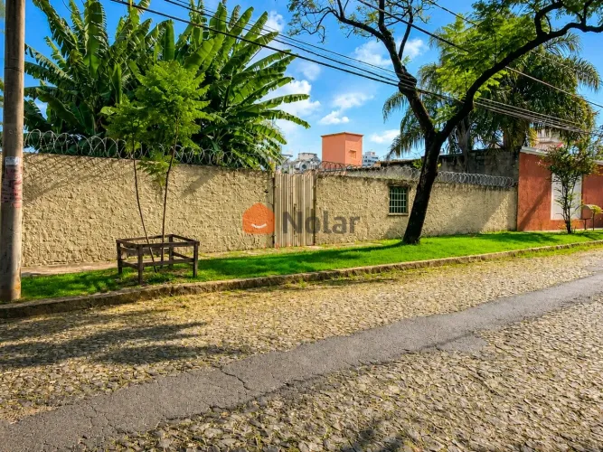 Lote à venda com 1.000 m² no Bairro São Luiz em Belo Horizonte MG