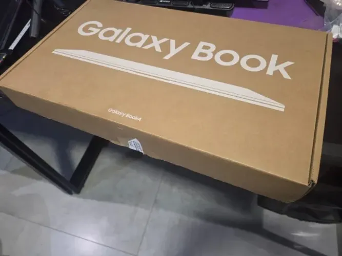 Notebook Samsung Galaxy Book4 Core i3 8GB SSD 256GB 15,6? Full HD - Novo