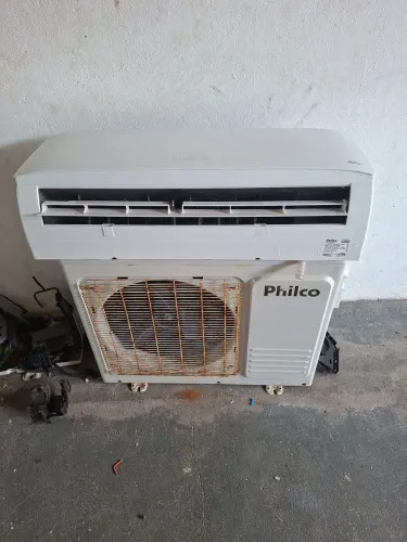 Ar condicionado  de  9 mil bths 