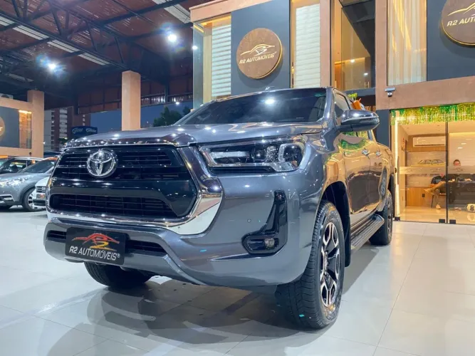 Toyota Hilux CD SRV 4X4 2.8 TDI Diesel Aut. 2025