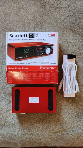 Usado Interface Focusrite Scarlett 2i2 Segunda Geração