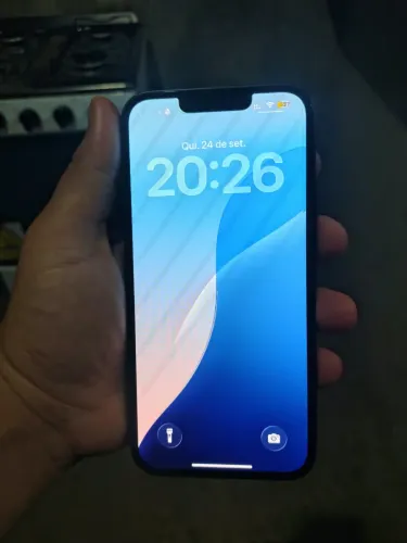 iPhone 16e 
